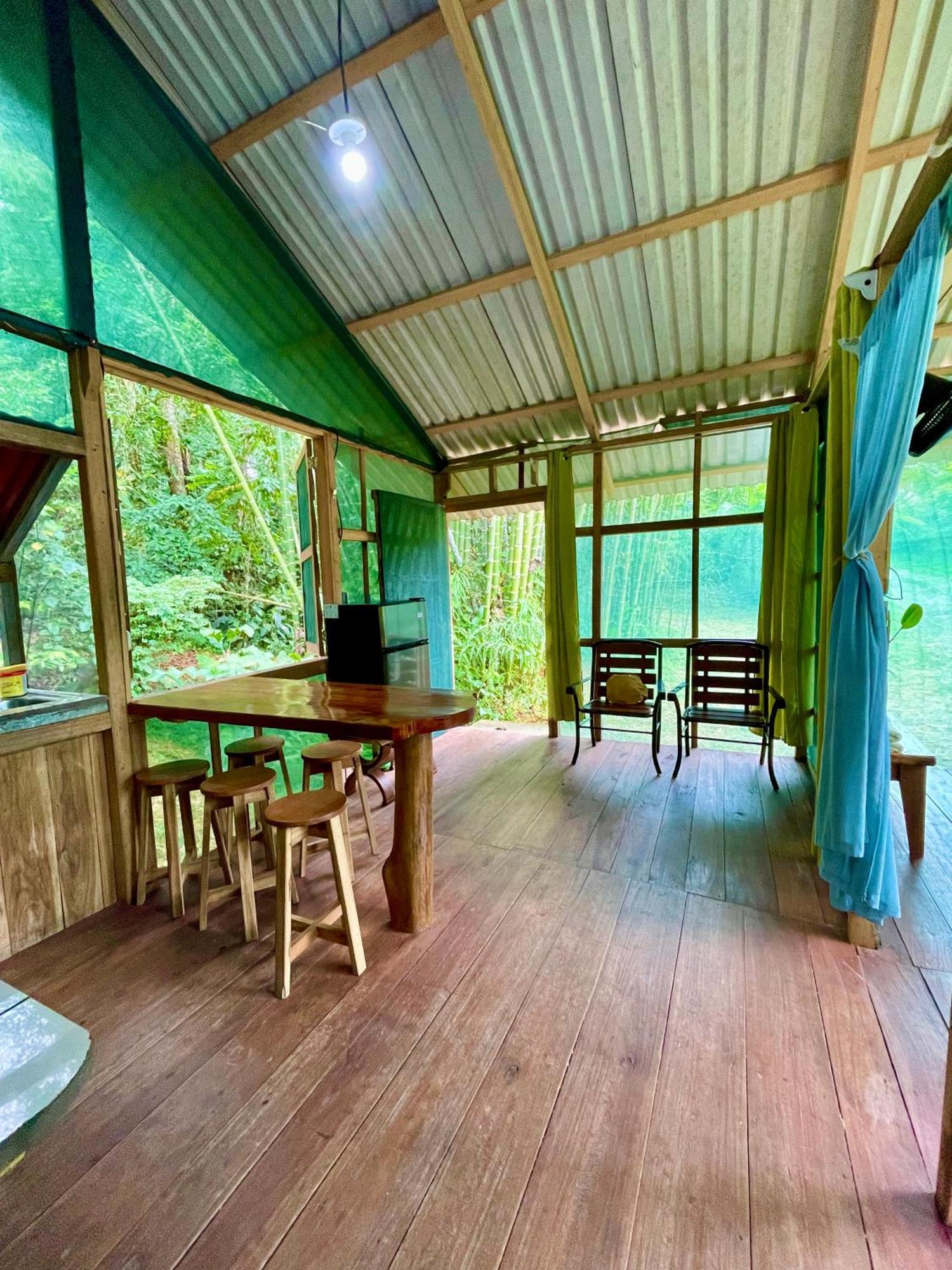 Alouatta Lodge And Canopy Cahuita Eksteriør billede