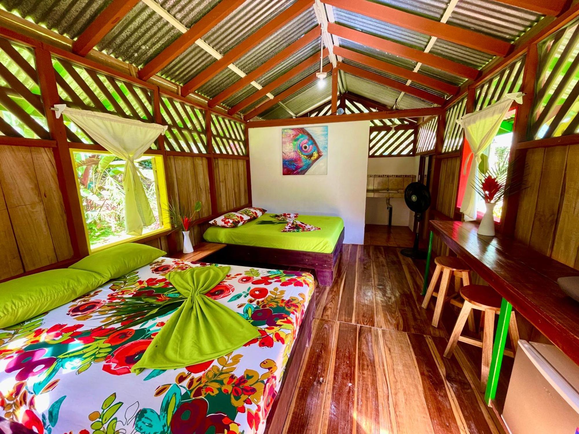 Alouatta Lodge And Canopy Cahuita Eksteriør billede
