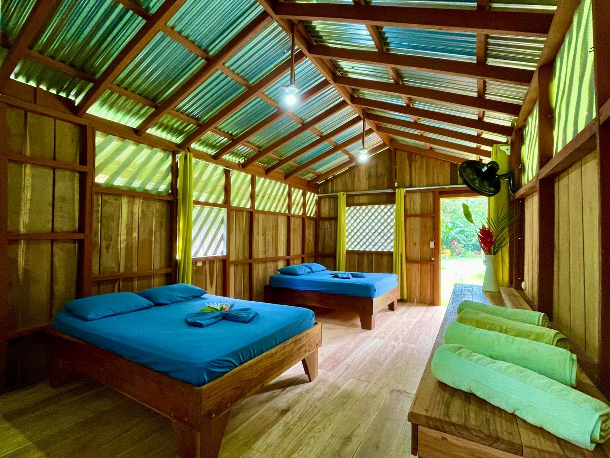 Alouatta Lodge And Canopy Cahuita Eksteriør billede